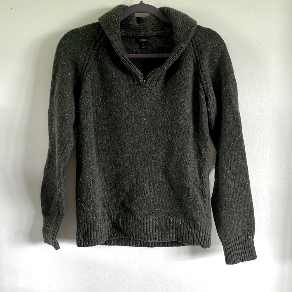 LAST CHANCE ✨ J Crew green pullover (men’s size small)